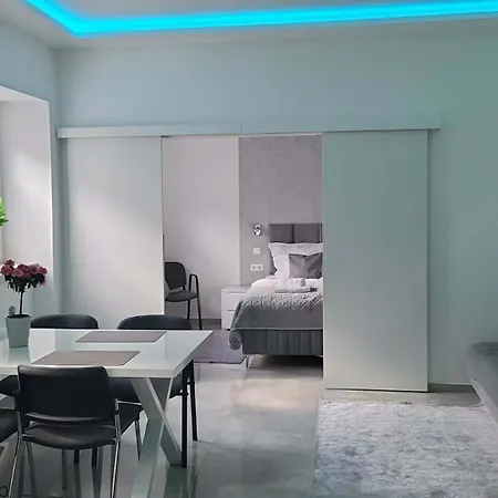 Aranykez Apartment, Center *