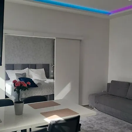 Aranykez Apartment, Center Esztergom